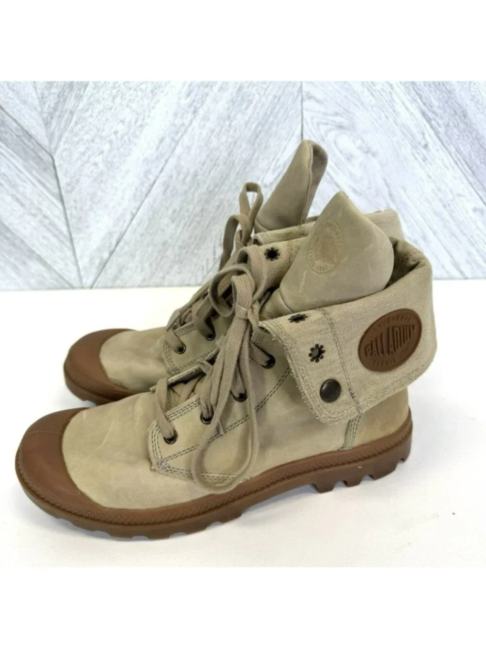 Palladium tan leather